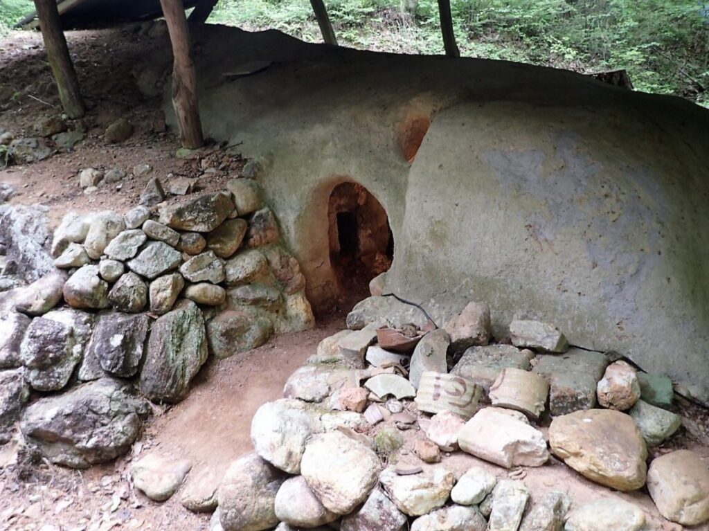 荒川豊蔵資料館