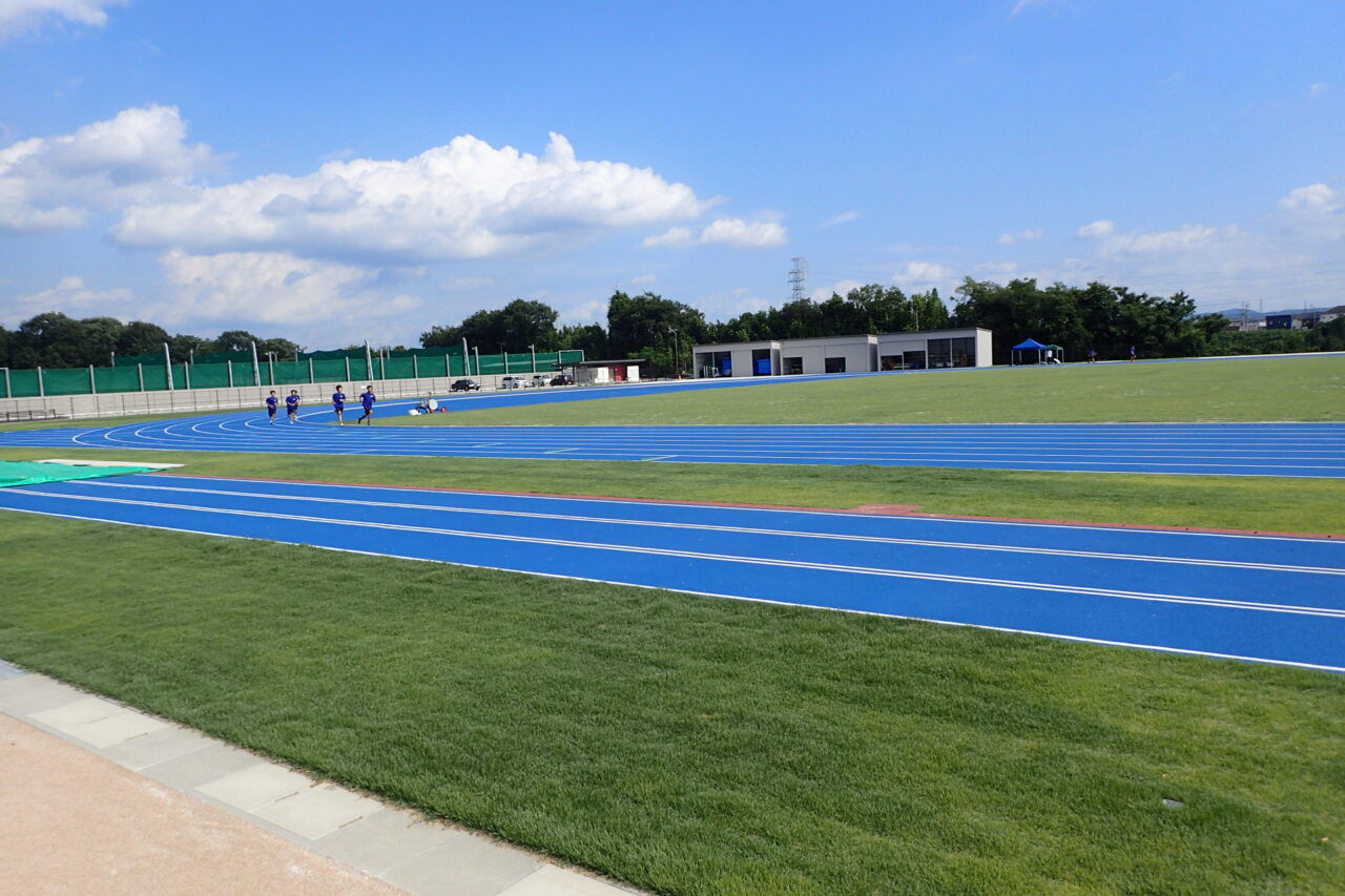 陸上競技場