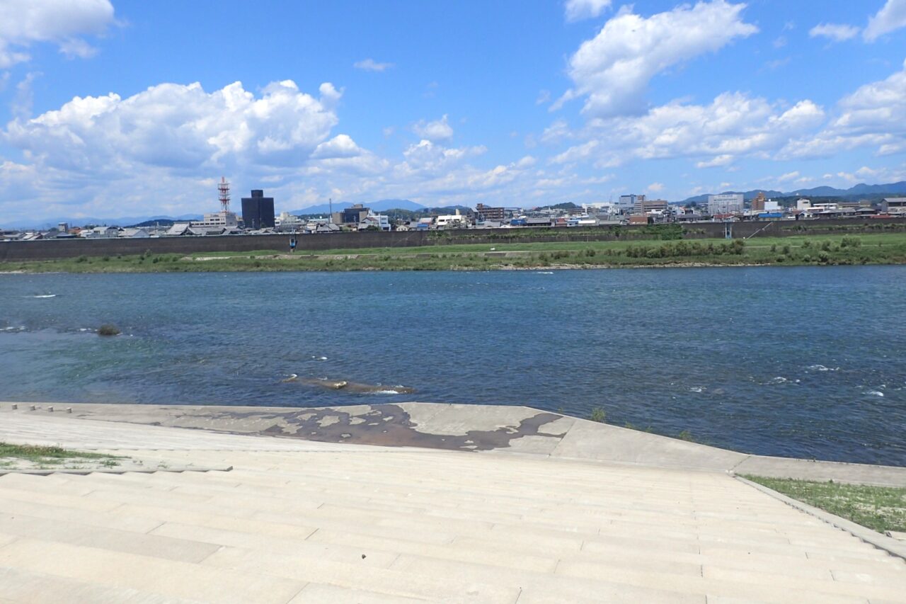 かに木曽川左岸公園
