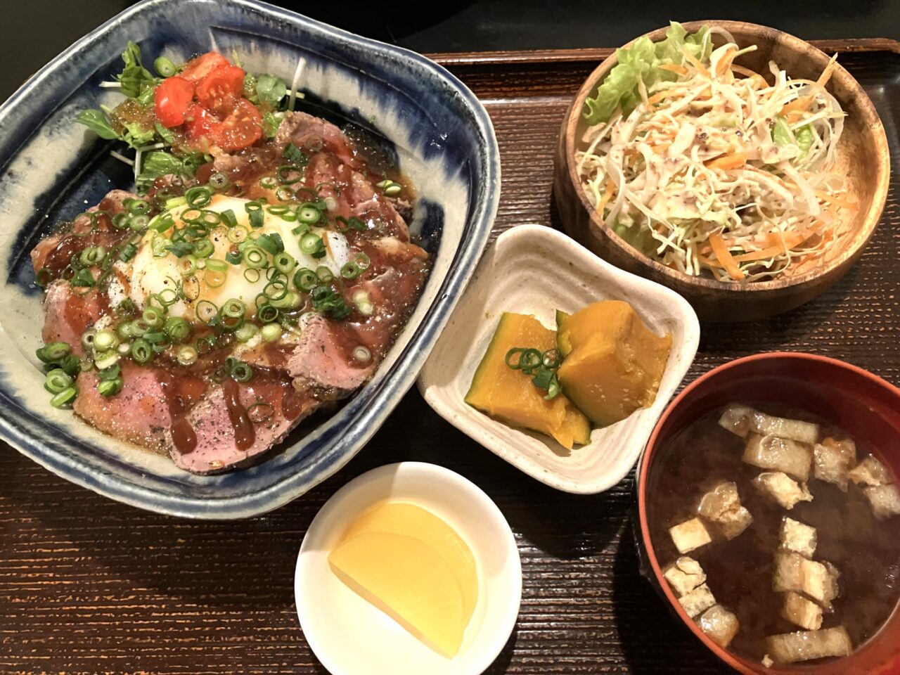 ローストビーフ丼